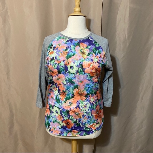 LuLaRoe 2X Floral Baseball Tee - Picture 1 of 5